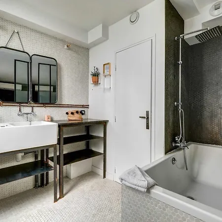 Stylish And Sunny 7bd With Garden For 17 Guests! Parigi